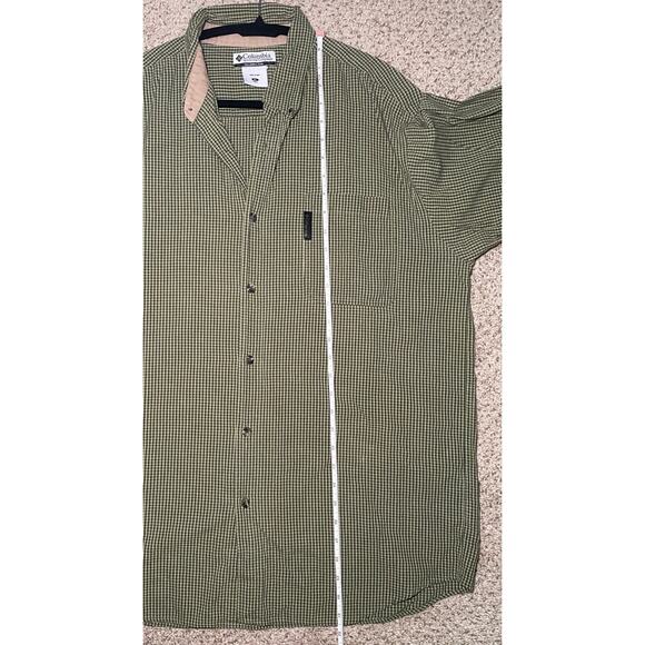 Green plaid Columbia Mens Button down - Picture 5 of 13